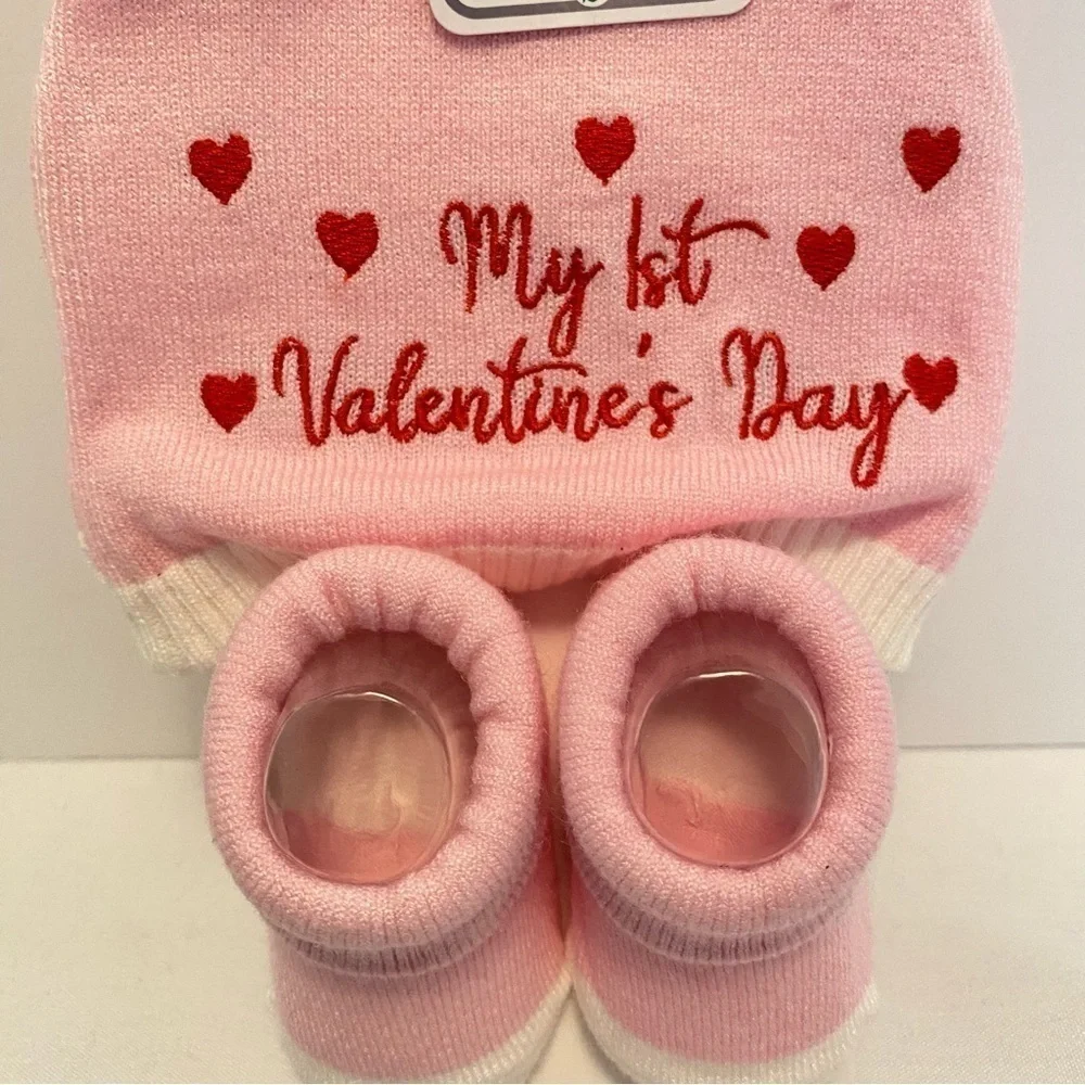 NYGB Baby Girl 1st Valentine's Day Hat & Sock Booties Size 0-6 Months NWT